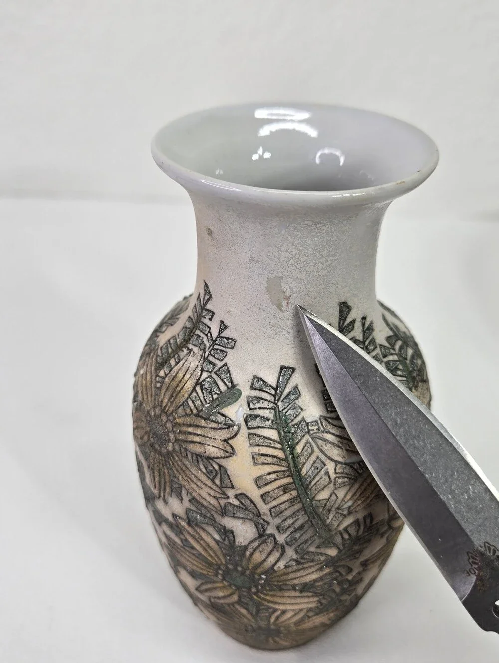VTG Ceramic Vase Carved Botanical Floral Fern Sgraffito Decor Made In China